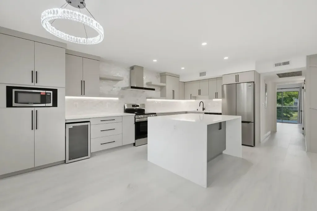 1805 Eleuthera Point Coconut Creek FL 33066