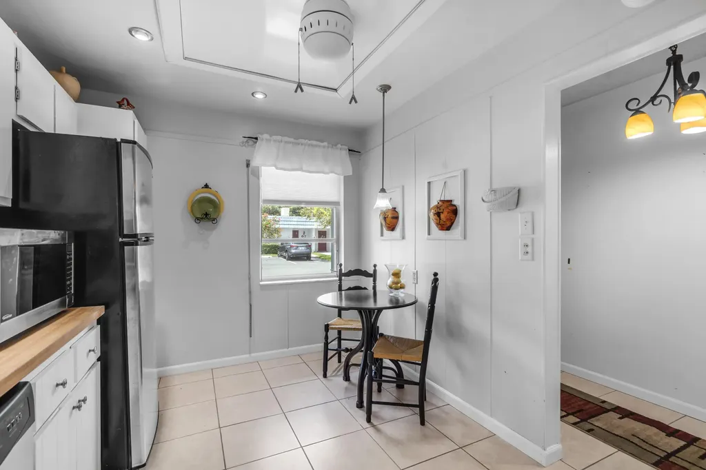 2886 Fernley Drive E West Palm Beach FL 33415