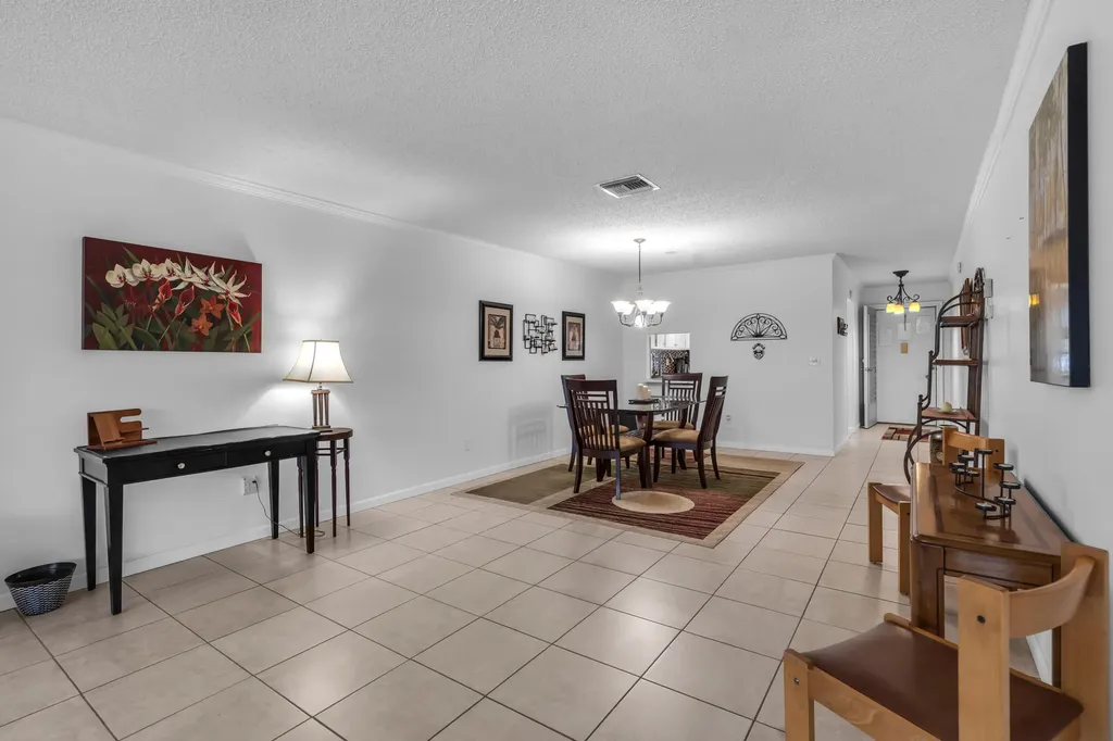 2886 Fernley Drive E West Palm Beach FL 33415