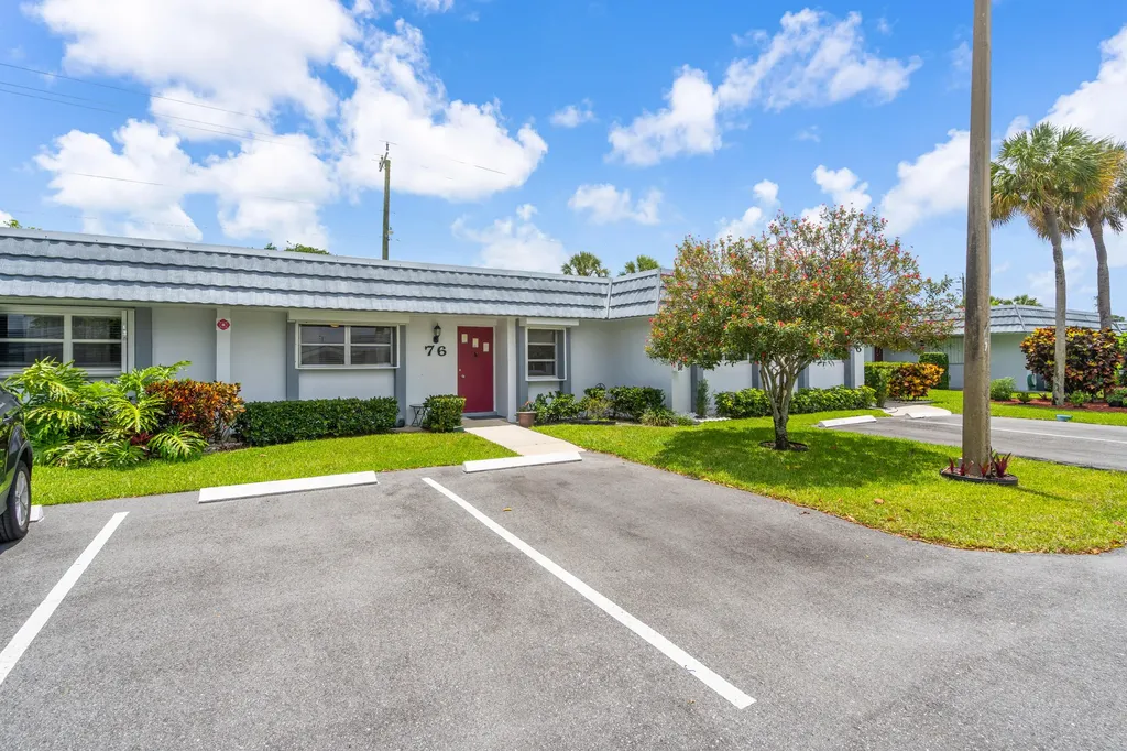 2886 Fernley Drive E West Palm Beach FL 33415