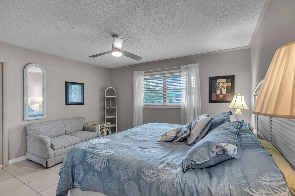 2886 Fernley Drive E West Palm Beach FL 33415