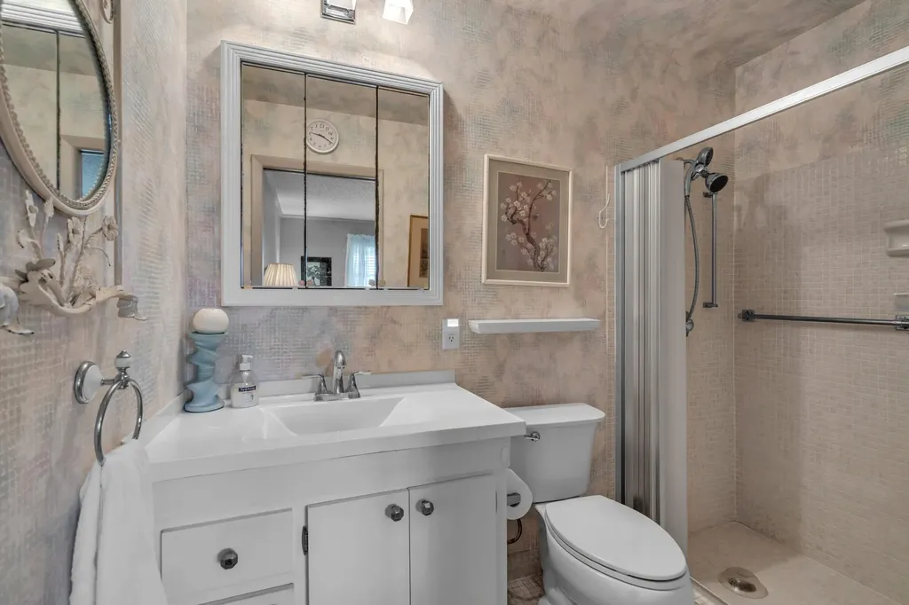 2886 Fernley Drive E West Palm Beach FL 33415