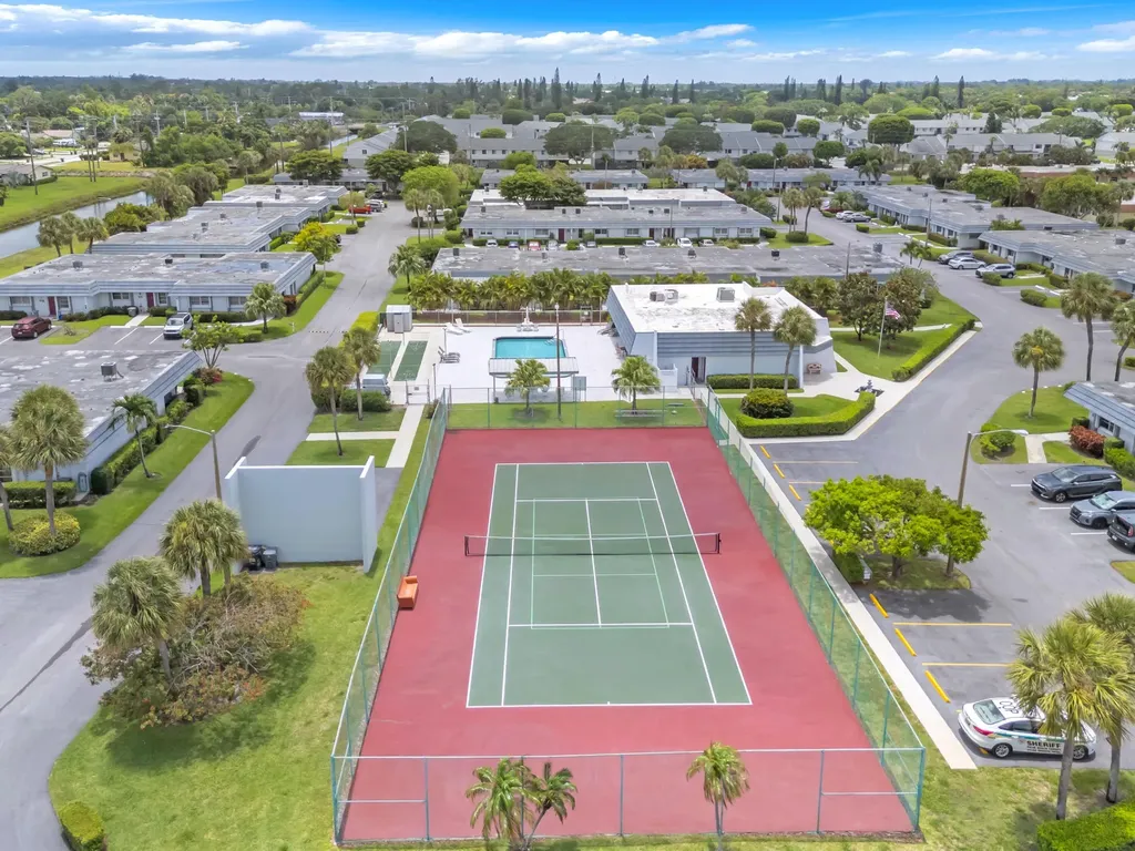 2886 Fernley Drive E West Palm Beach FL 33415
