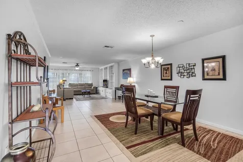 2886 Fernley Drive E West Palm Beach FL 33415