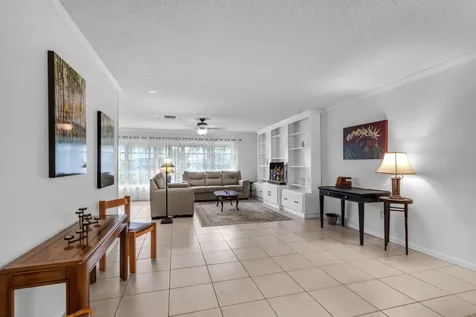 2886 Fernley Drive E West Palm Beach FL 33415