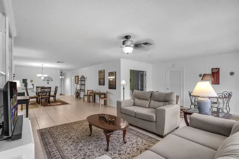 2886 Fernley Drive E West Palm Beach FL 33415