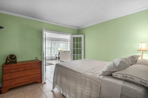 2886 Fernley Drive E West Palm Beach FL 33415