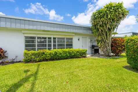 2886 Fernley Drive E West Palm Beach FL 33415