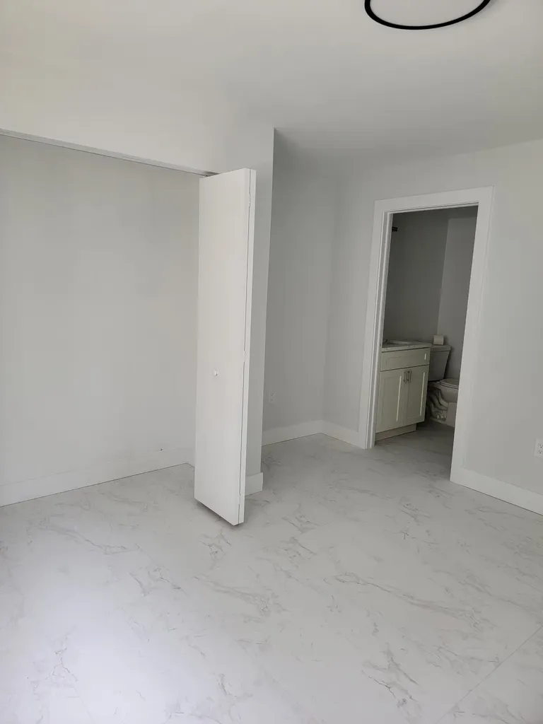 240 SW 7th Street Boca Raton FL 33432