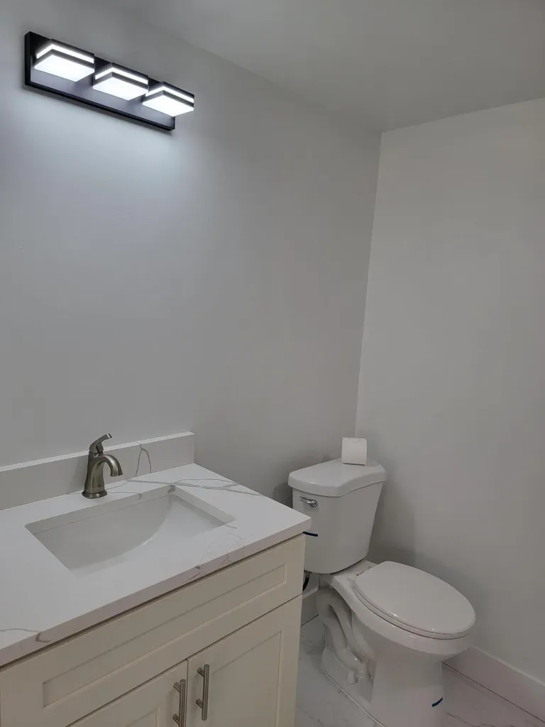 240 SW 7th Street Boca Raton FL 33432