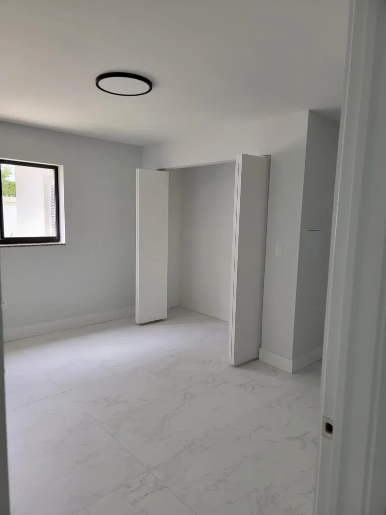 240 SW 7th Street Boca Raton FL 33432