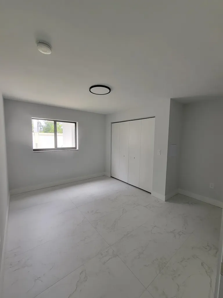 240 SW 7th Street Boca Raton FL 33432