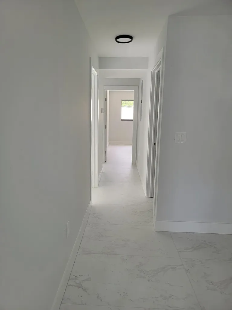240 SW 7th Street Boca Raton FL 33432