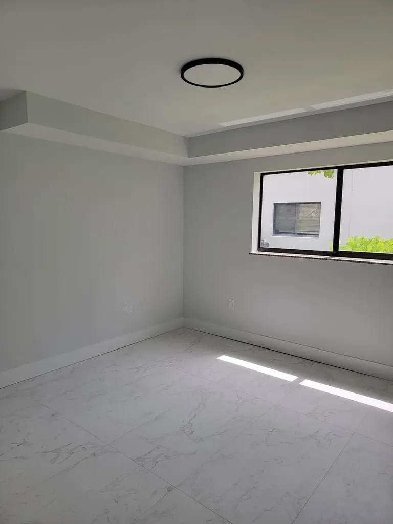 240 SW 7th Street Boca Raton FL 33432