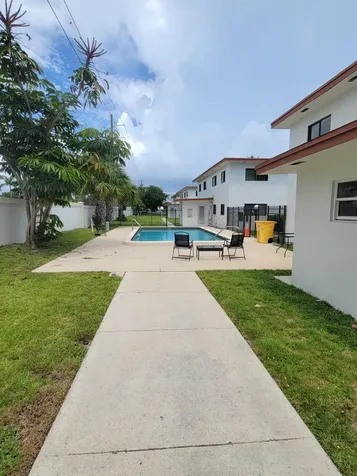 240 SW 7th Street Boca Raton FL 33432