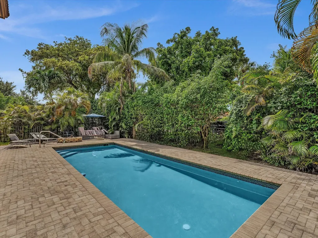3971 NW 5th Drive Deerfield Beach FL 33442