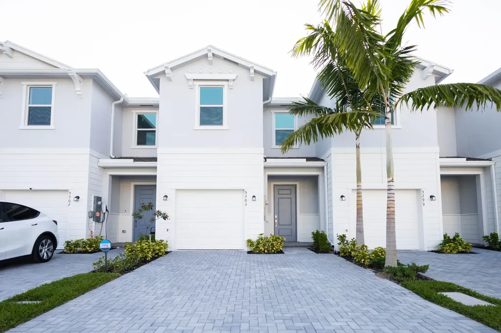 5303 Flannigan Way Lake Worth FL 33463