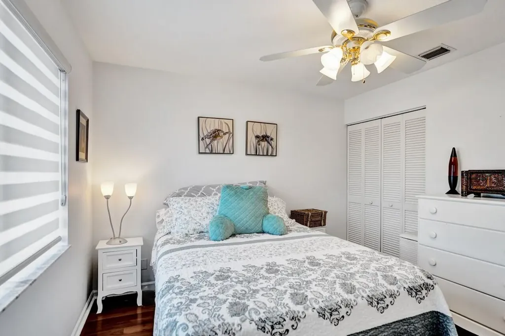 5222 Prairie Dunes Village Circle Lake Worth FL 33463