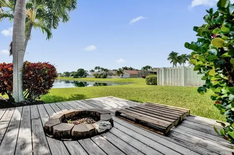 5222 Prairie Dunes Village Circle Lake Worth FL 33463