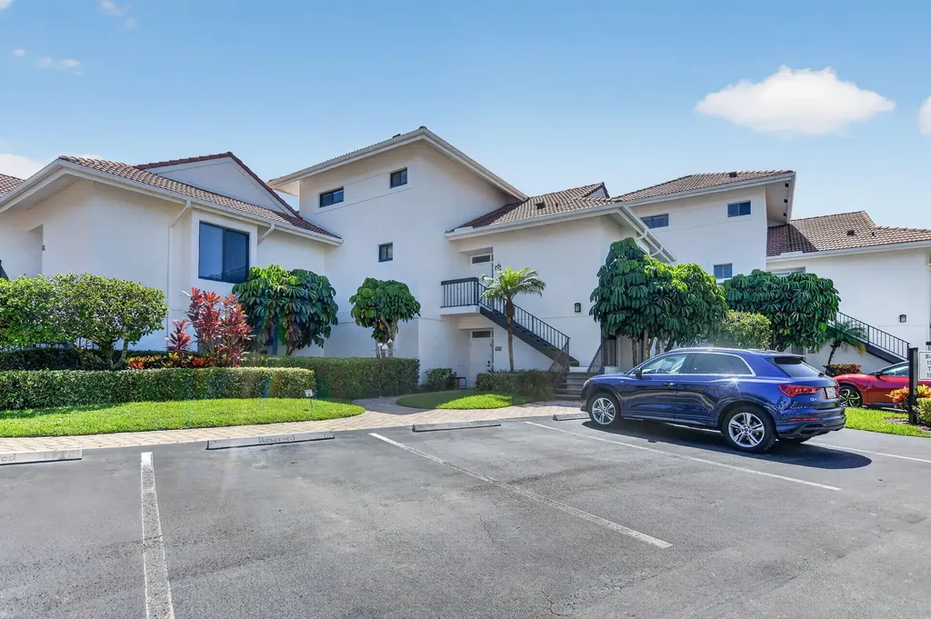 19317 Sabal Lake Drive Boca Raton FL 33434