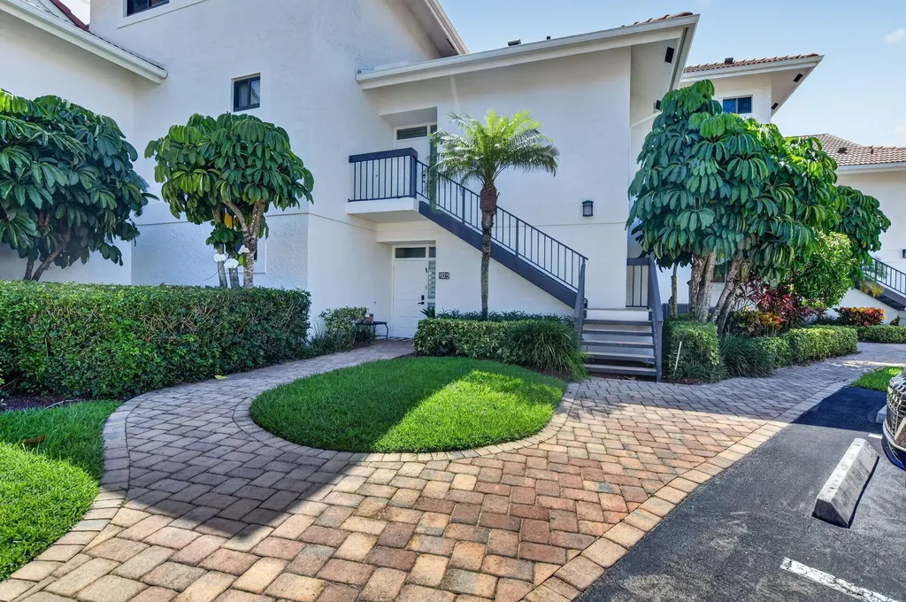19317 Sabal Lake Drive Boca Raton FL 33434
