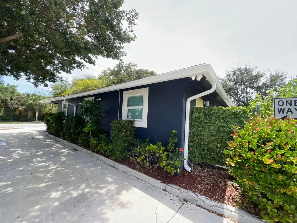 601 NW 2nd Street Delray Beach FL 33444