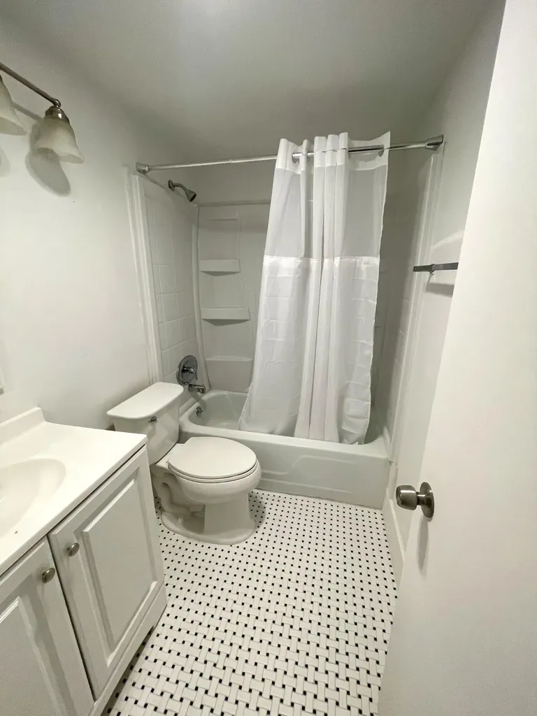 203 Easthampton I West Palm Beach FL 33417