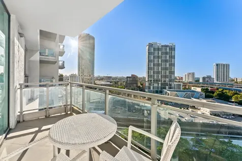 90 SW 3rd Street Miami FL 33130