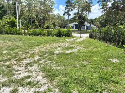 9024 Apache Boulevard Loxahatchee FL 33470