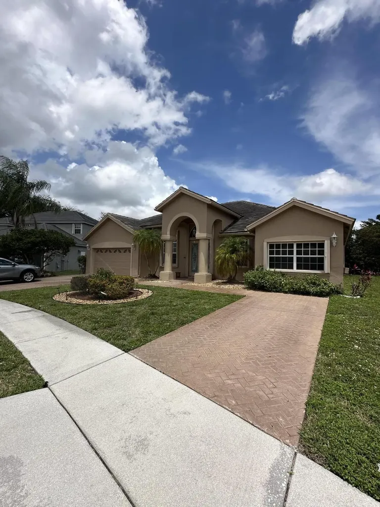 21698 Abington Court Boca Raton FL 33428