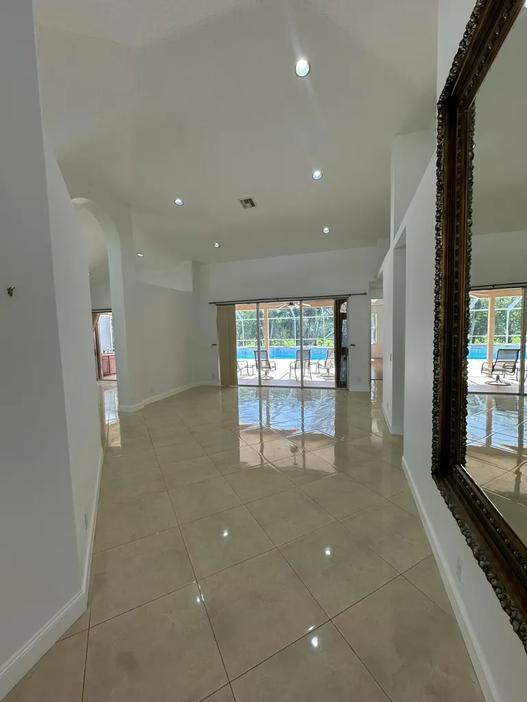 21698 Abington Court Boca Raton FL 33428