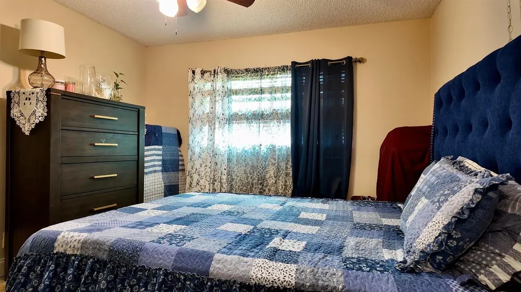 1061 NW 85th Terrace Plantation FL 33322
