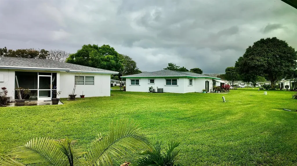 1061 NW 85th Terrace Plantation FL 33322