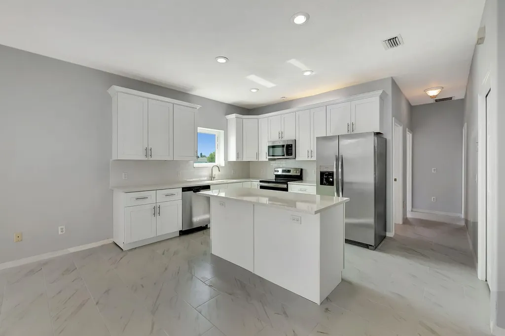 2704 SE Eagle Drive Port St Lucie FL 34984