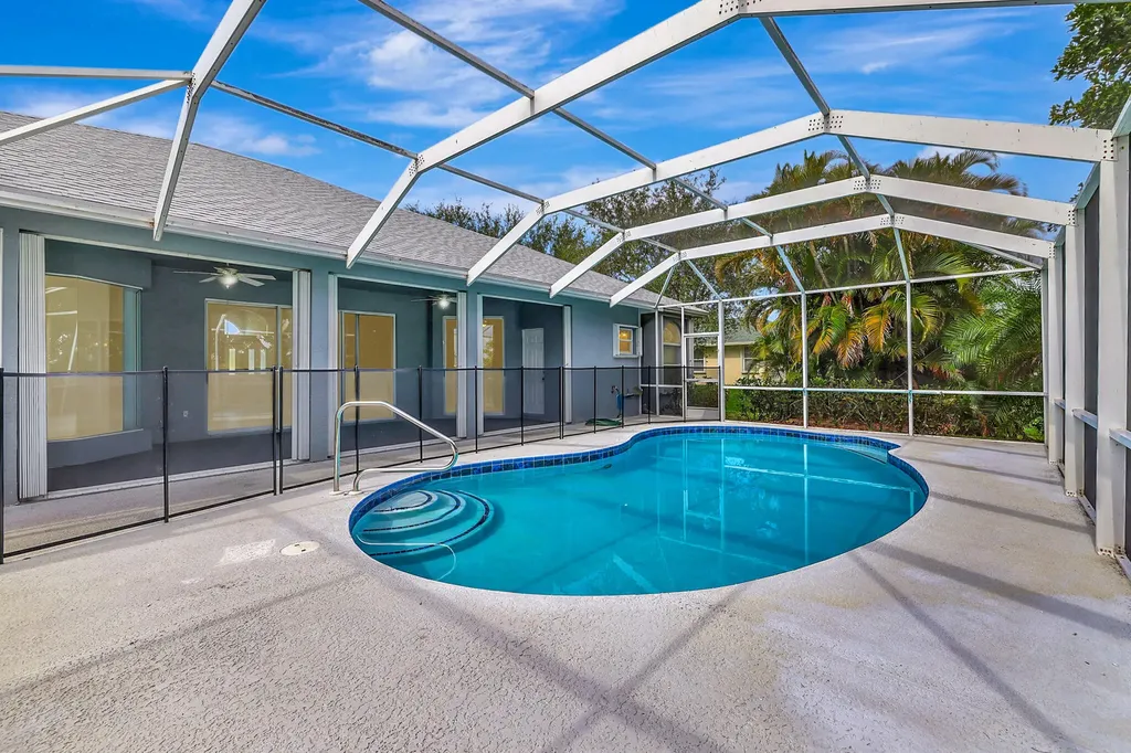 2704 SE Eagle Drive Port St Lucie FL 34984
