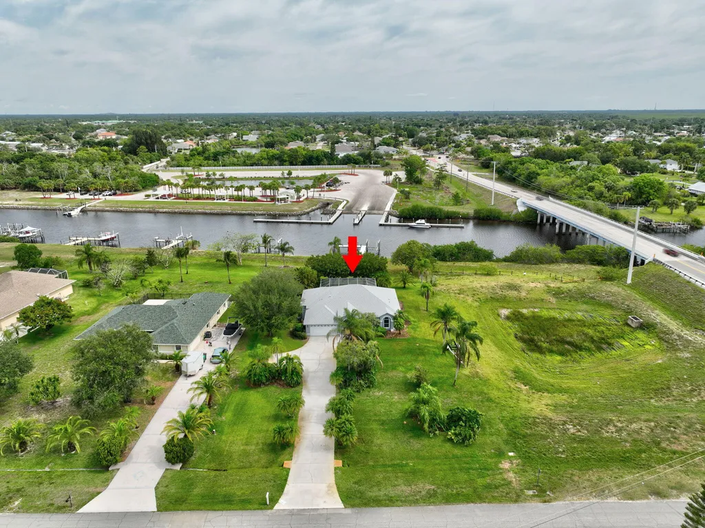 2704 SE Eagle Drive Port St Lucie FL 34984