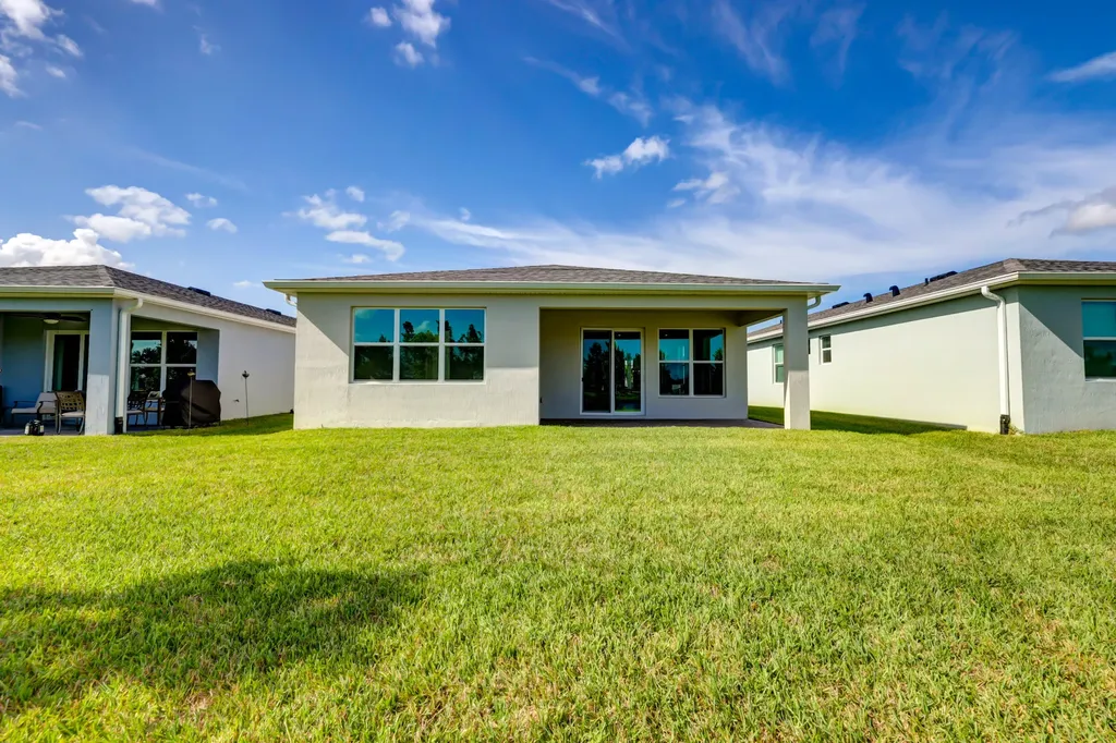 12712 SW Eleanor Drive Port St Lucie FL 34987