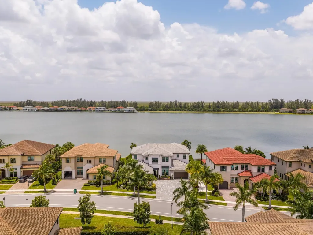 8785 Parkland Bay Drive Parkland FL 33076