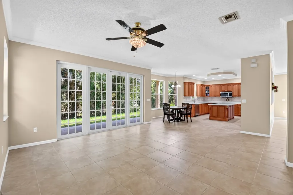 2520 Glendale Place Royal Palm Beach FL 33411