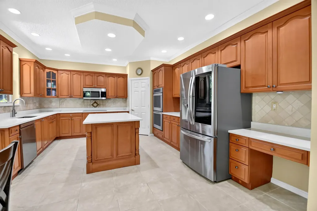 2520 Glendale Place Royal Palm Beach FL 33411