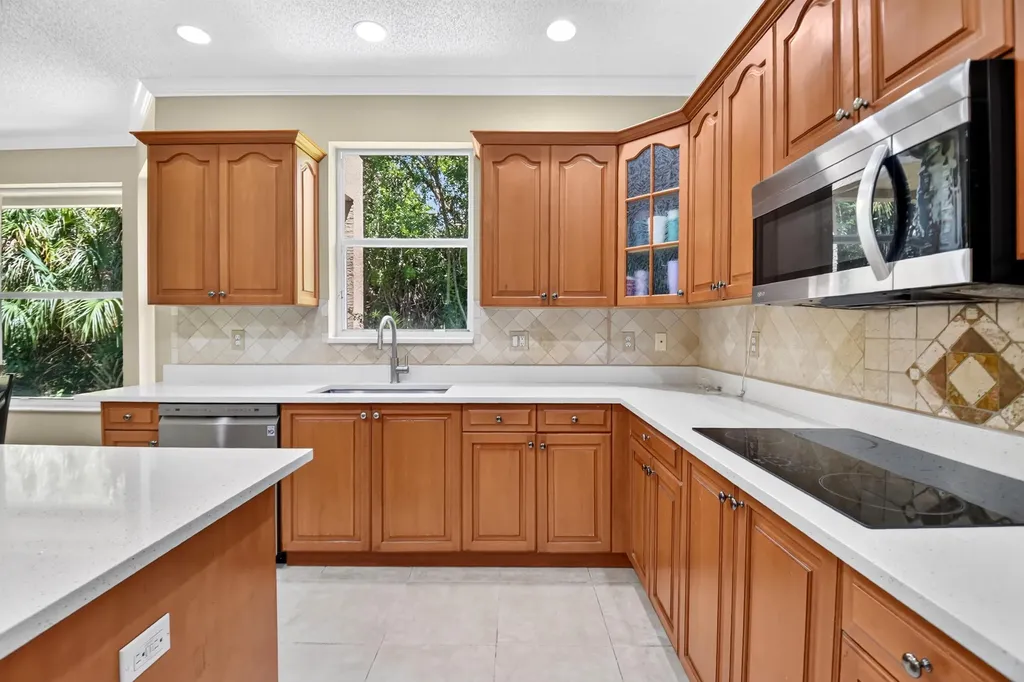 2520 Glendale Place Royal Palm Beach FL 33411