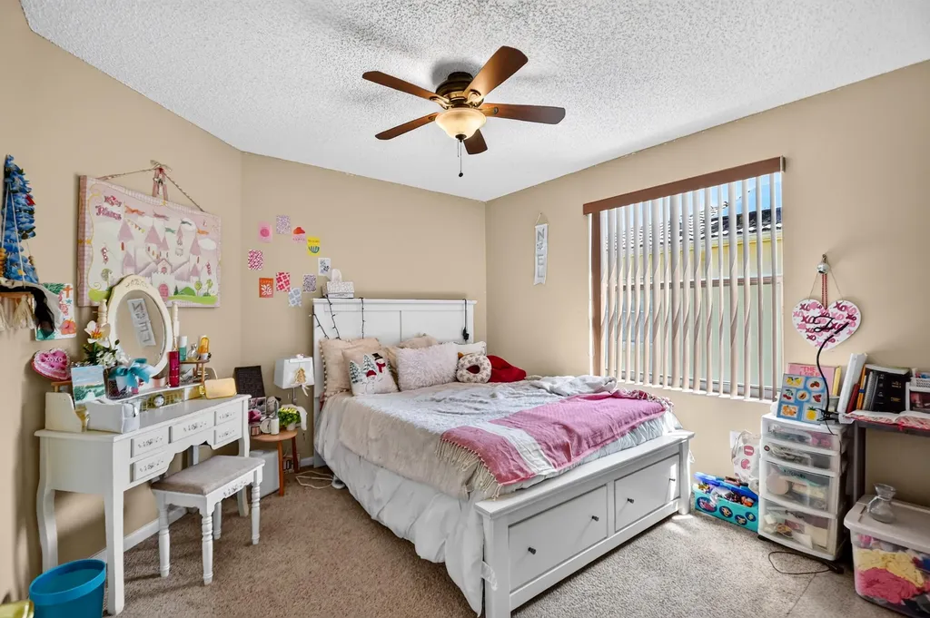 2520 Glendale Place Royal Palm Beach FL 33411