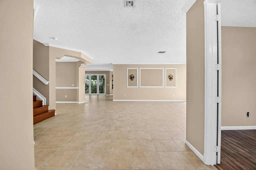 2520 Glendale Place Royal Palm Beach FL 33411
