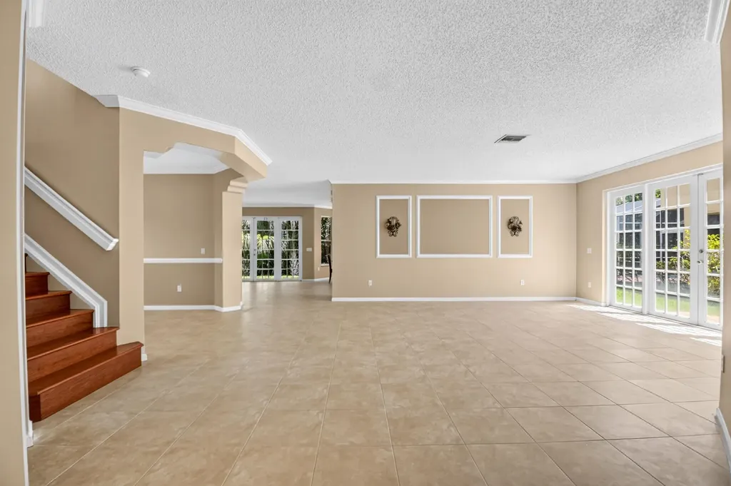 2520 Glendale Place Royal Palm Beach FL 33411