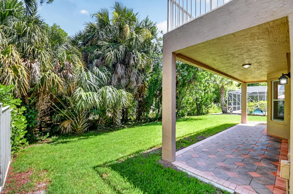 2520 Glendale Place Royal Palm Beach FL 33411