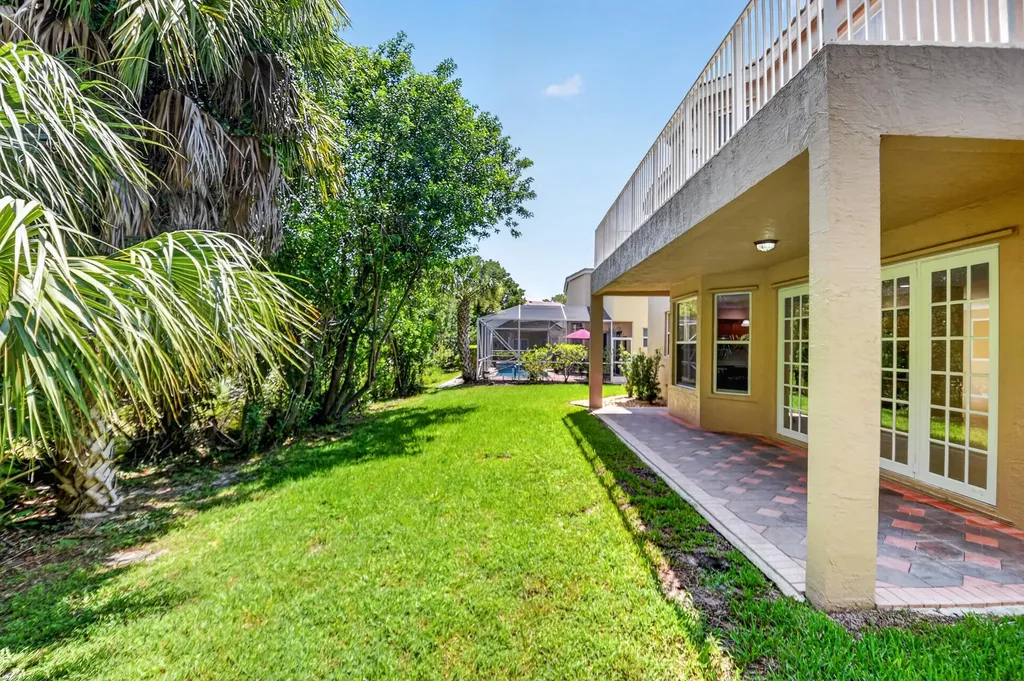 2520 Glendale Place Royal Palm Beach FL 33411