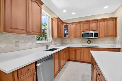 2520 Glendale Place Royal Palm Beach FL 33411