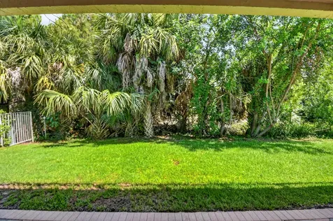 2520 Glendale Place Royal Palm Beach FL 33411