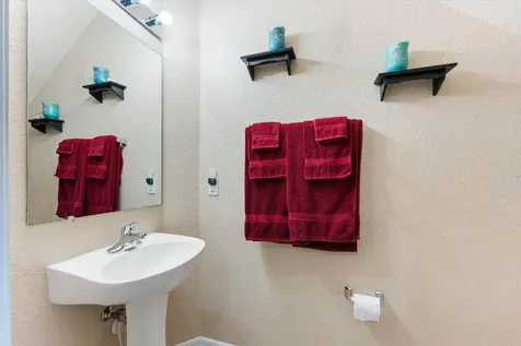 131 NW 2nd Avenue Hallandale FL 33009