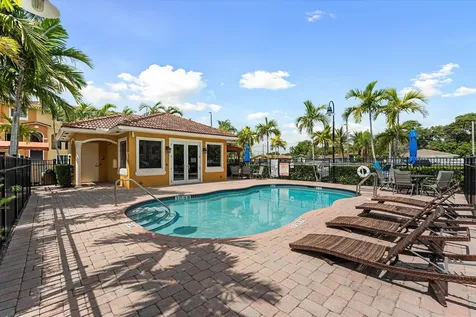 131 NW 2nd Avenue Hallandale FL 33009